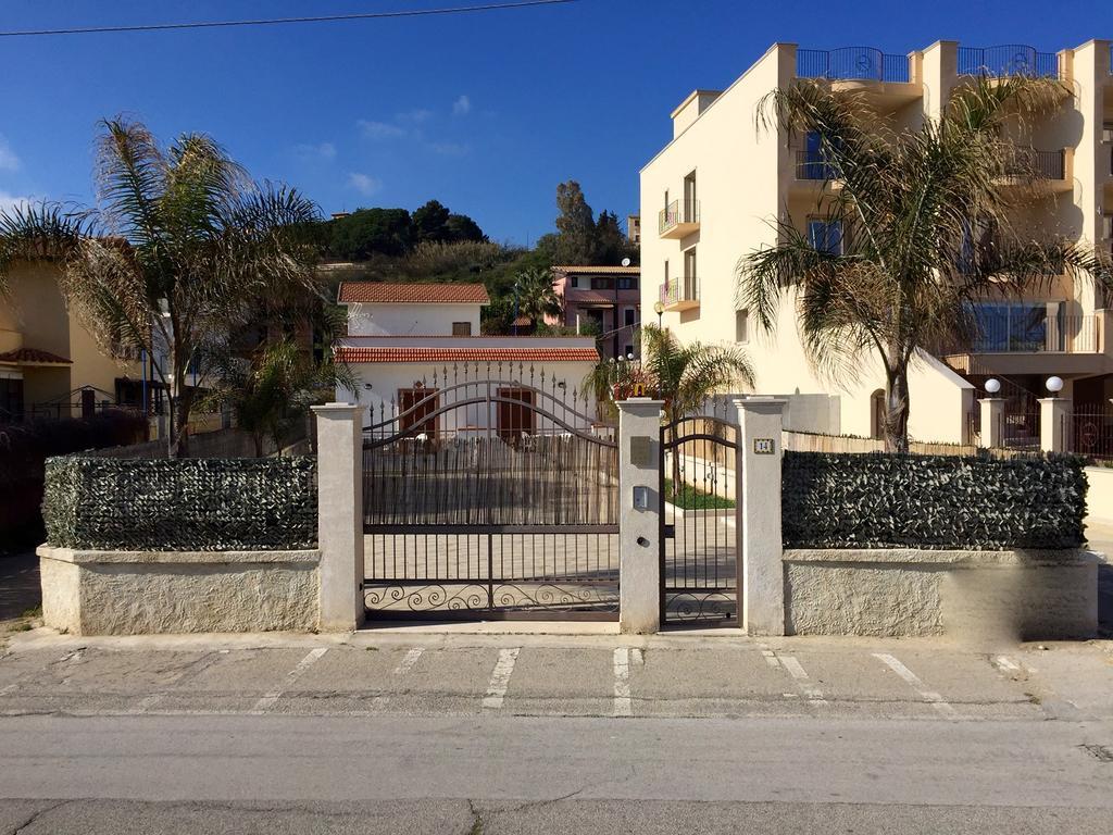 Costa Del Sol Bed and Breakfast Πόρτο Εμπέντοκλε Εξωτερικό φωτογραφία